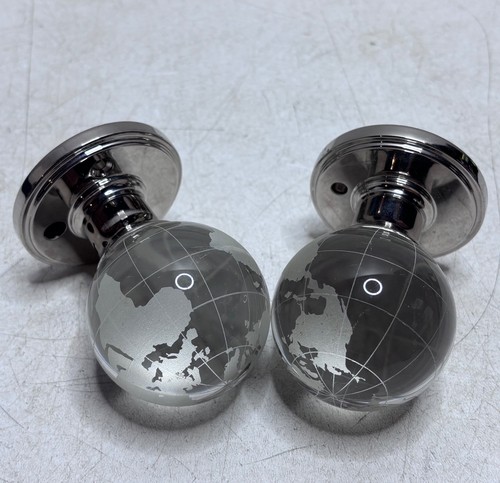 Pair etched glass world - of,